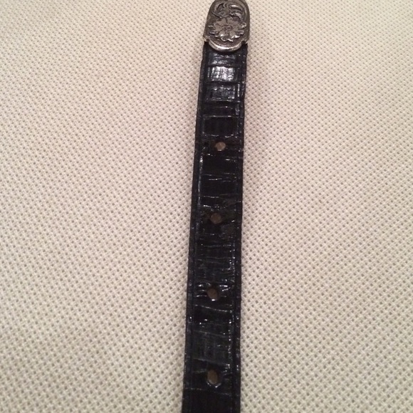 Black belt with ornate silver buckle and hardware - Picture 4 of 4