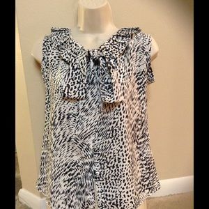 Banana Republic Black & White Blouse