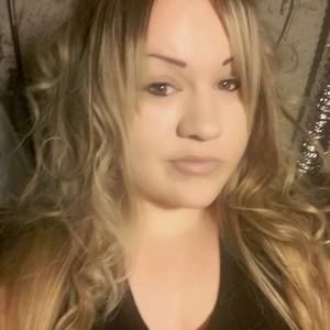 Meet your Posher, Latisha