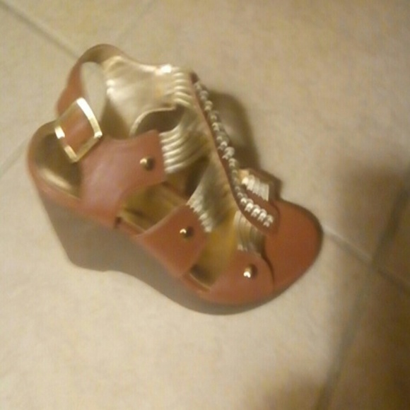 Candie's Wedge's