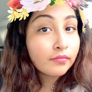 Meet your Posher, Damaris