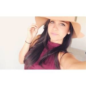 Meet your Posher, Maria