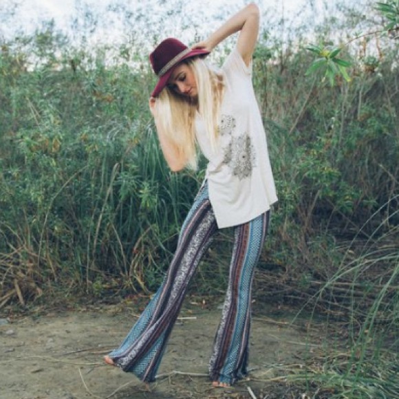 La Hearts Flare Pants