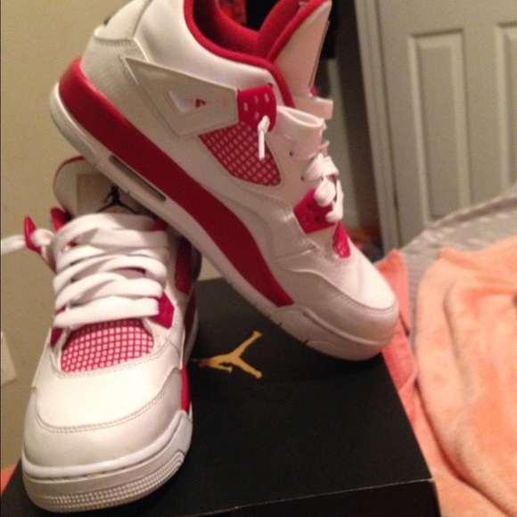 Jordan retro 4