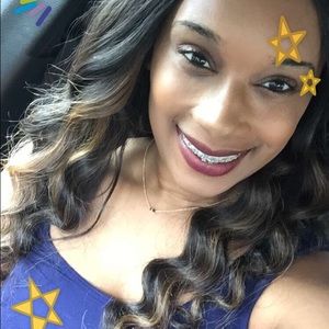 Meet your Posher, Mia