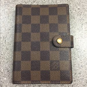 RESERVED for PINKRAINBOW20 LV Agenda PM DE