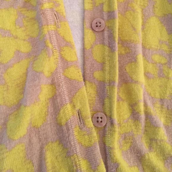 Spring Flower Patterned Cardigan - Picture 3 of 4