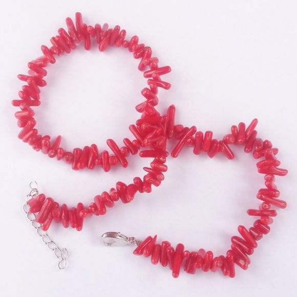 Red Sea Coral Gemstone Necklace - Picture 4 of 6