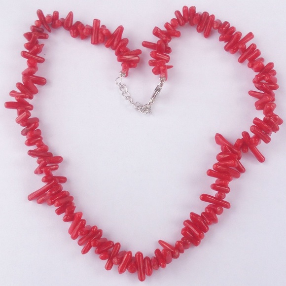 Red Sea Coral Gemstone Necklace - Picture 5 of 6