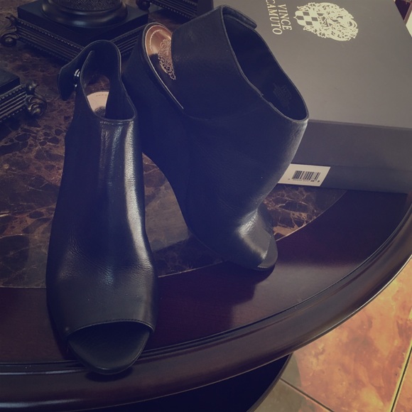 ‼️SOLD‼️ VINCE CAMUTO