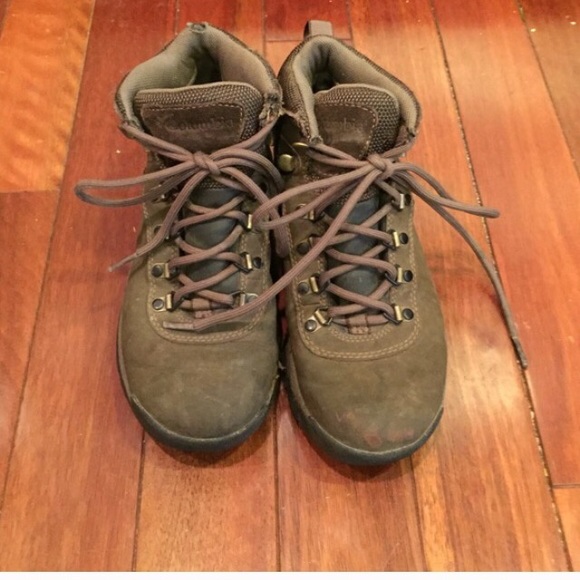 Columbia hiking boots