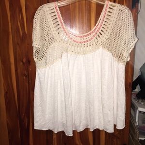 American eagle shirt.