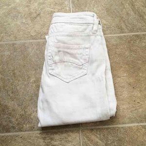 White Skinny Jeans! 🐚