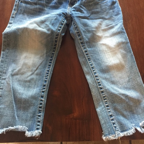 Miss Me Cropped Jeans
