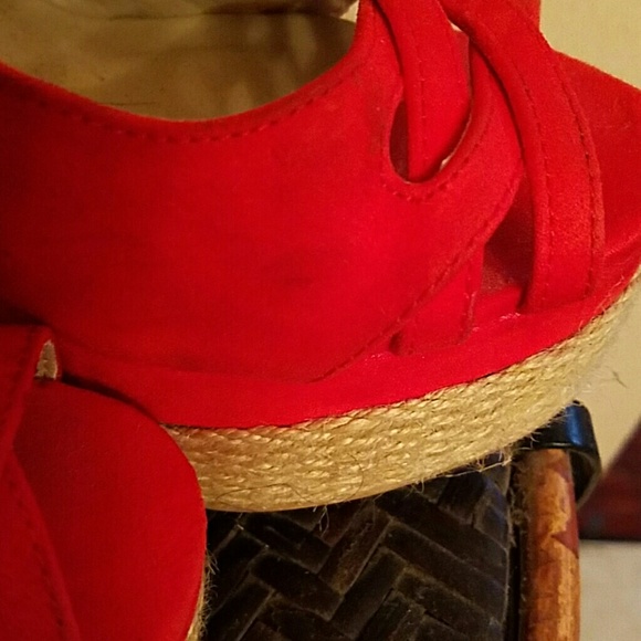 Sandals - Picture 4 of 4