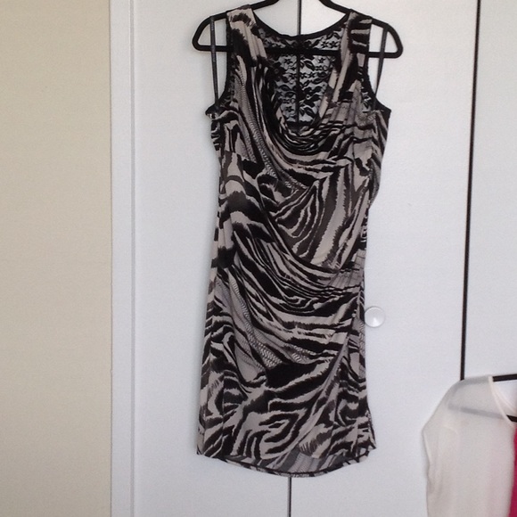 22W. Stretch dress. Knee heigh.