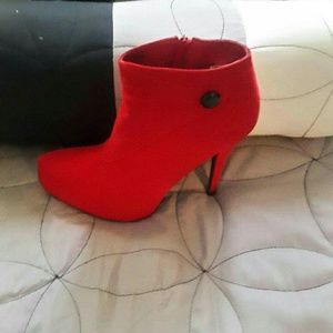 Ankle boots