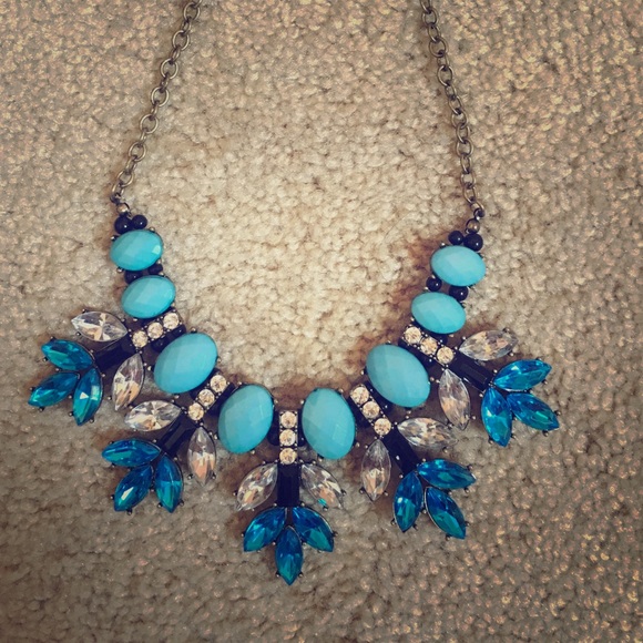 Statement necklace