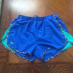 Under Armour shorts!❤️