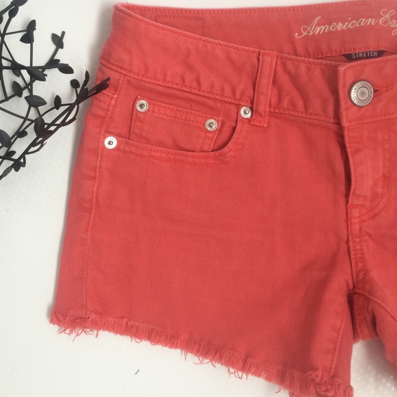 American Eagle- Cut off shorts