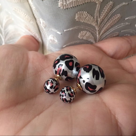 2/$15🌴🐆Animal Print🌴🐆Double Side Earrings - Picture 4 of 4