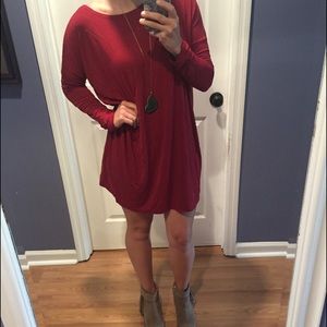 Burgandy Piko tunic size small fits very oversized