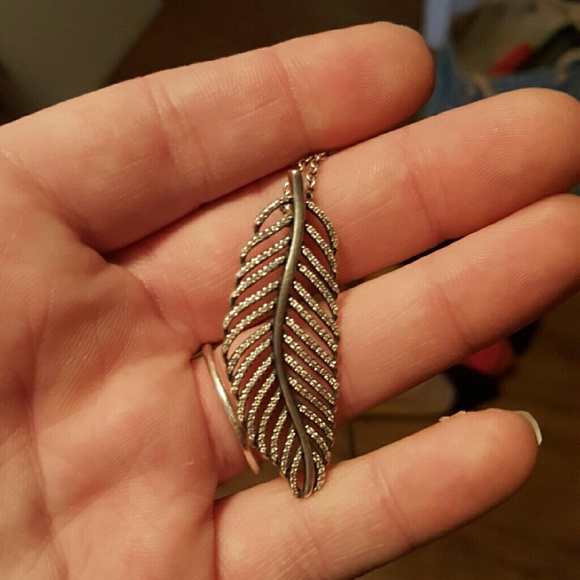 Original Pandora "Light as a Feather" Pendant