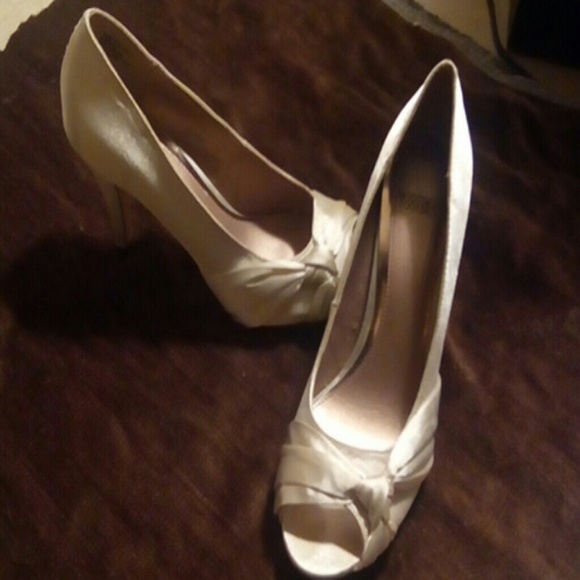 Cream MootsiesTootsies Heels