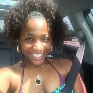 Meet your Posher, Ebony