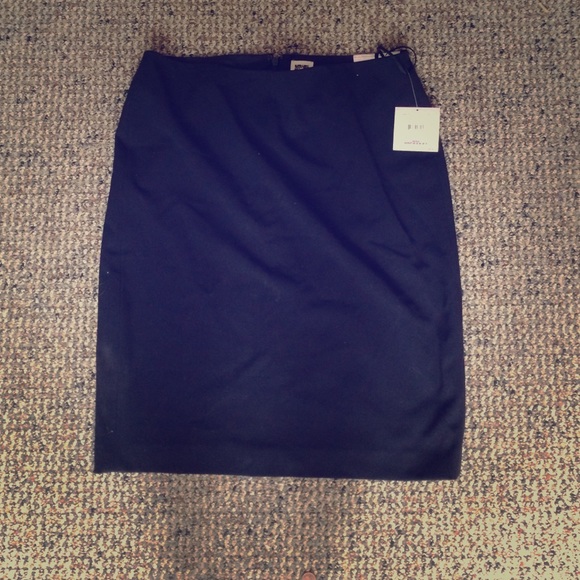 Brand new Anne Klein black pencil skirt