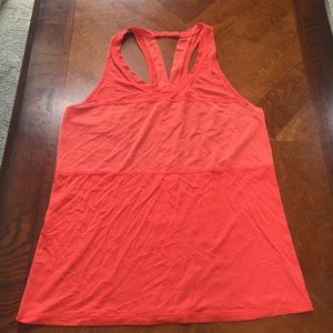 Sold locally. Lululemon Tank!❤️