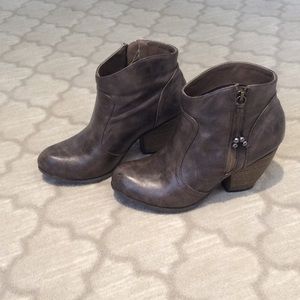 Adorable booties🚫sold🚫