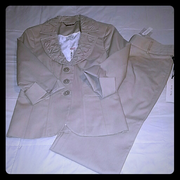 WHBM SUIT