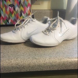 Nike cheer shoes