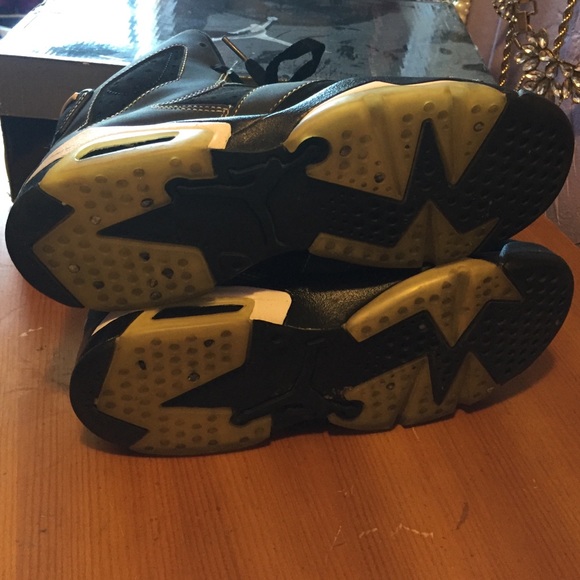 Jordan Retro 6 Sneakers - Picture 4 of 4