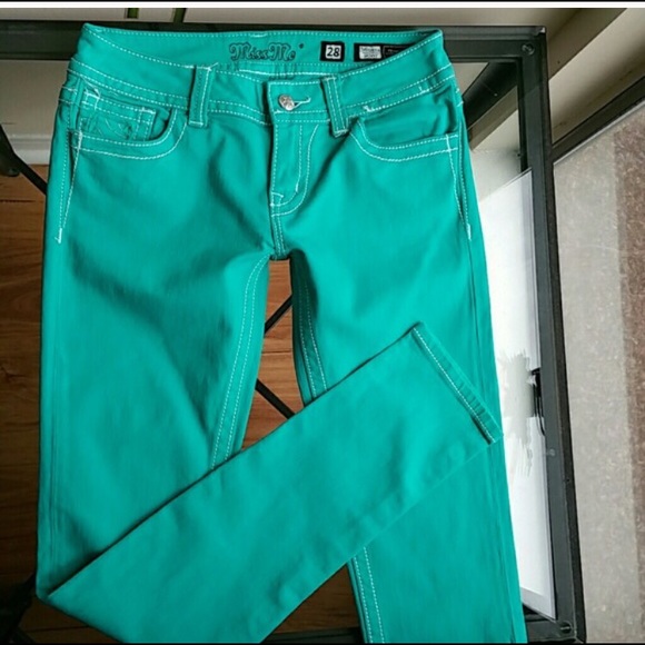 Adorable Teal Miss Mes