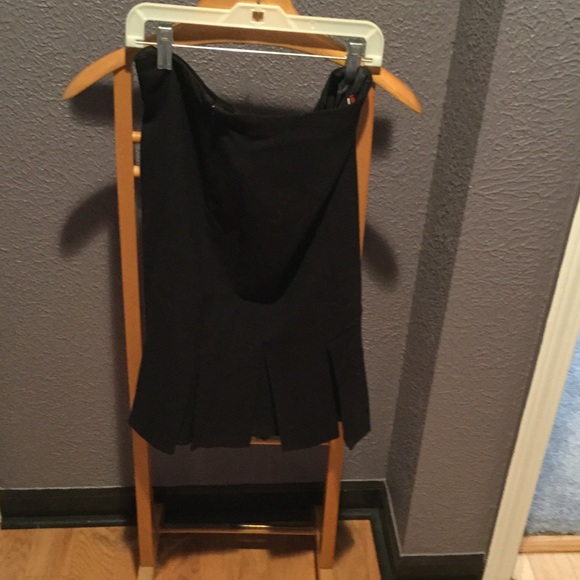 Dressy black fun bottom lined pencil skirt