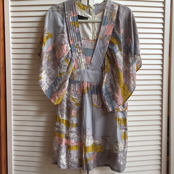 Anthropologie Dresses & Skirts - Anthropologie flutter sleeve dress!