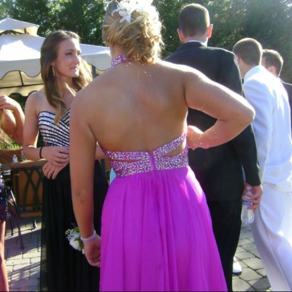 Prom dress - Picture 2 of 3