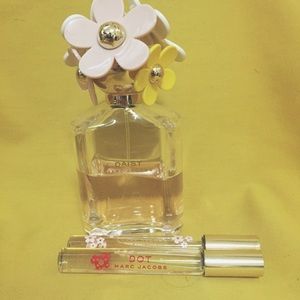 Marc Jacobs Daisy and Dot perfume bundle 🎀