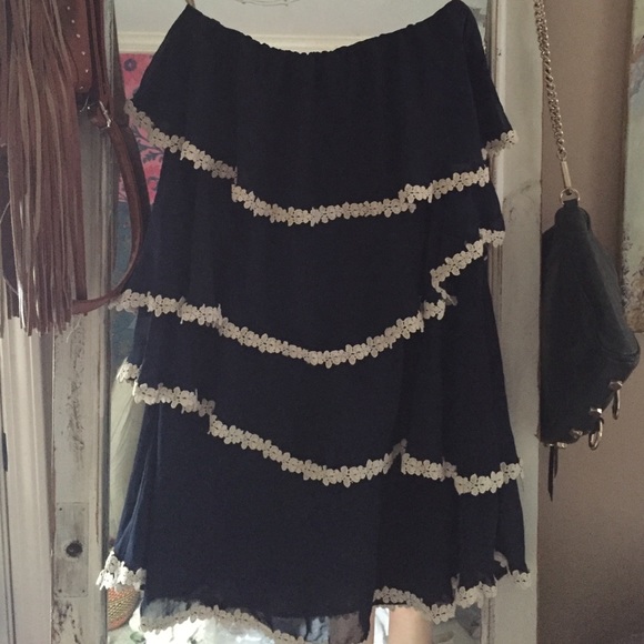 Judith March Lace Trimmed strapless dress // L
