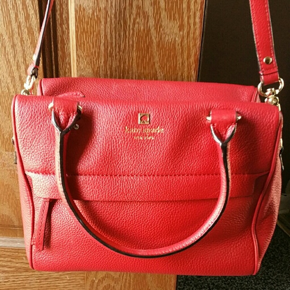 Kate Spade Hadlen in Pillbox Red plus wristlet - Picture 1 of 4