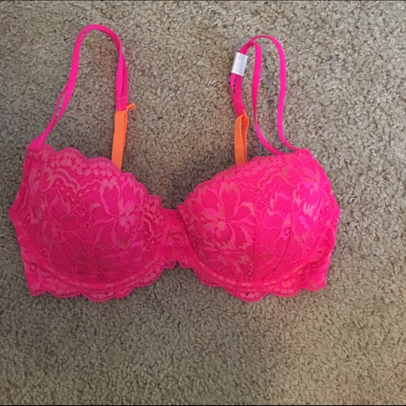 Brand New VS PINK Bra