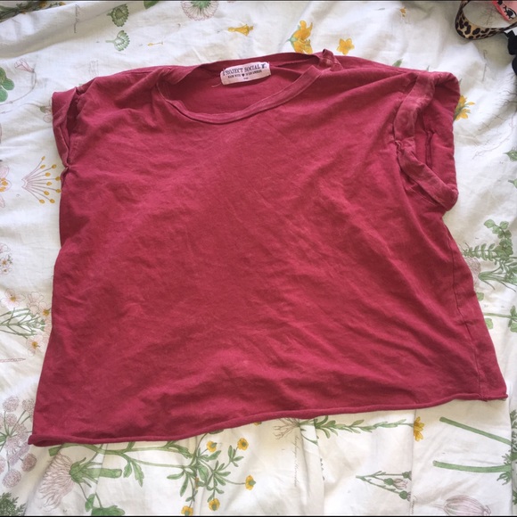 URBAN OUTFITTERS CROP TOP