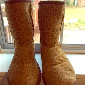 UGGs cheetah print. Limited edition!