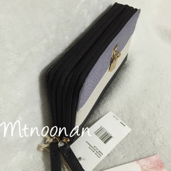 Jessica Simpson Ellie Double Zip Wallet - Picture 2 of 4