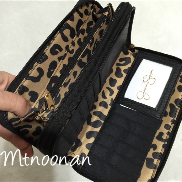Jessica Simpson Ellie Double Zip Wallet - Picture 4 of 4