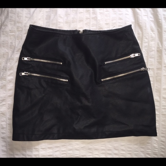 Forever 21 Dresses & Skirts - Black Faux Leather Skirt