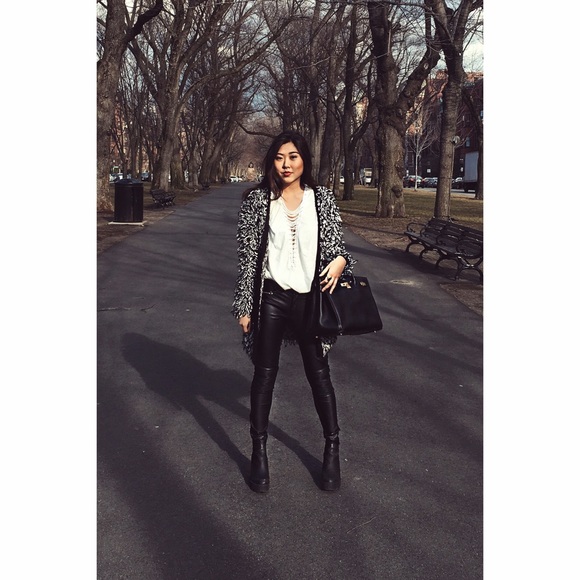 💗MEET YOUR POSHER 💗