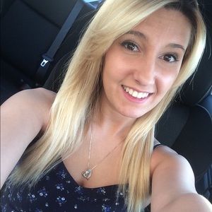 Meet your Posher, Amanda